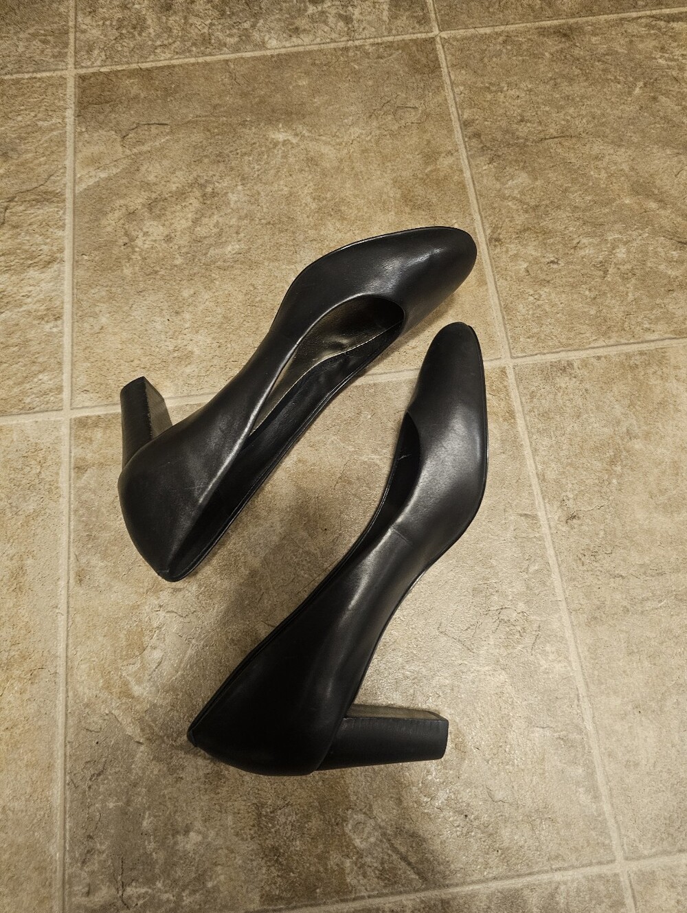 Lauren Ralph Lauren Black Leather Heels Size 8.5 - Picture 5 of 7